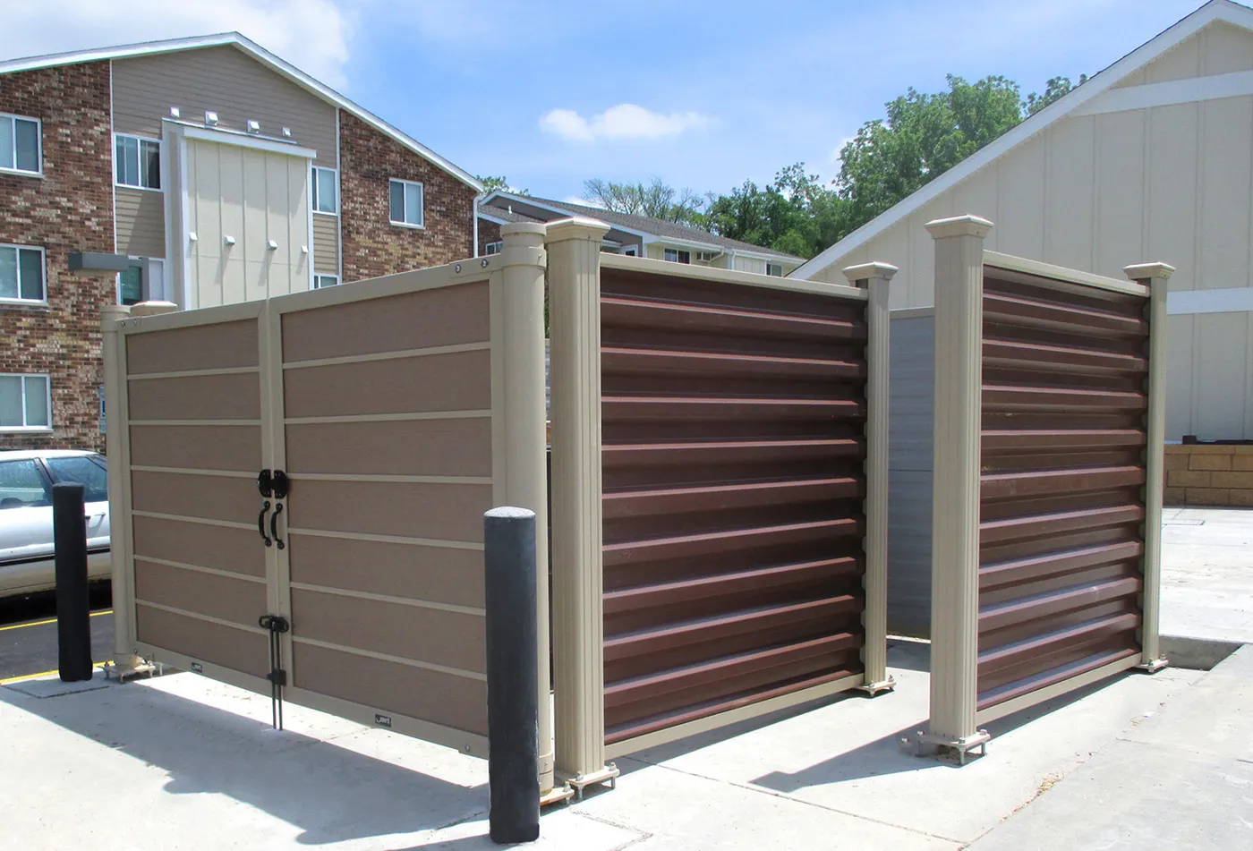 Should I Repair My Fence or Replace It?