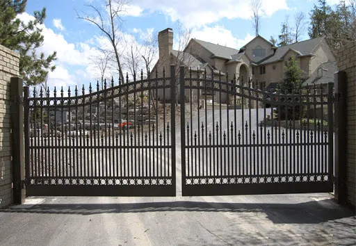 Fence Installation & Repair in Evanston, IL